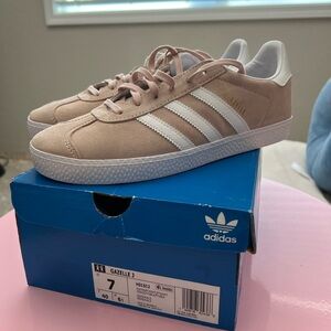 Adidas Gazelle Pink Sneakers
